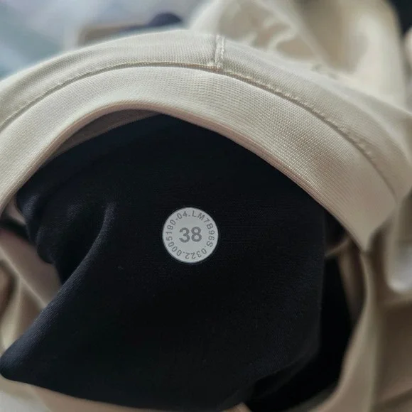 Lululemon Commission Shorts Mens Khaki Tan Chino Golf Performance Shorts size 38 - Picture 4 of 6